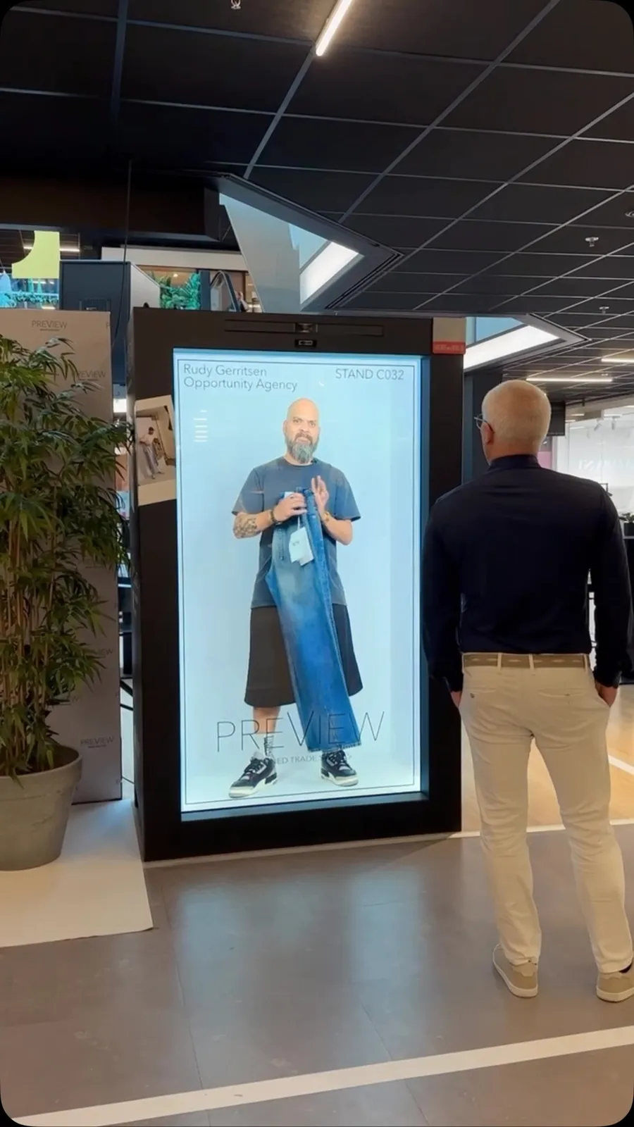 Holobox bij CAST in Nieuwegein, Holobox HEREweHOLO
